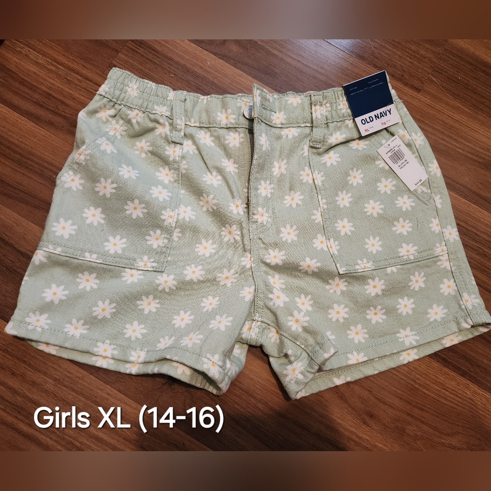 Girls Old Navy Daisy Shorts